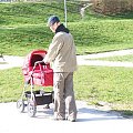 pierwszy spacer irminki z rodzicami