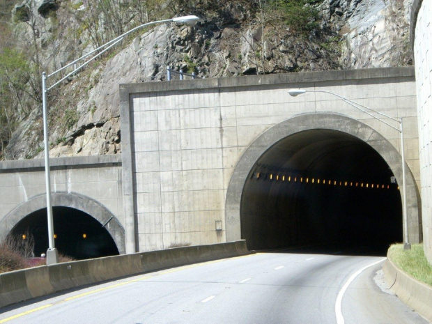 Appalachy w Północnej Karolinie, tunel na I-40