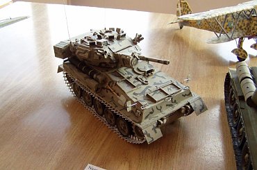 Wystawa Modelarska - Księżpol 27.05.2007r. #wystawa #modelarska #księżpol #figurki #modele #plastikowe #kartonowe #isu #dziło #budowle #latarnie #zwierzeta #samoloty #statki #czołgi