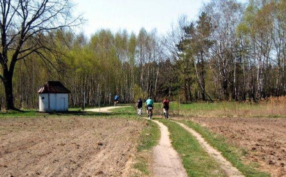 góra Chełmiczka z zabytkową kapliczką