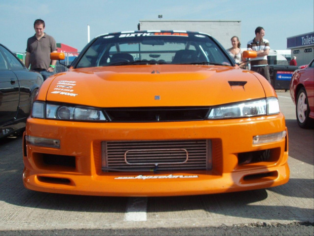 wszytskie japońskie fury i EDC eliminacjia driftingu gdzie Maciek Polody wygrał silverstone 2007
i filmiki http://youtube.com/profile_videos?user=grbrandys #SilverstoneEdcTunning