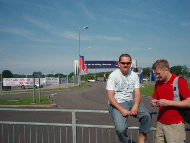 wszytskie japońskie fury i EDC eliminacjia driftingu gdzie Maciek Polody wygrał silverstone 2007
i filmiki http://youtube.com/profile_videos?user=grbrandys #SilverstoneEdcTunning