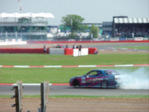 wszytskie japońskie fury i EDC eliminacjia driftingu gdzie Maciek Polody wygrał silverstone 2007
i filmiki http://youtube.com/profile_videos?user=grbrandys #SilverstoneEdcTunning