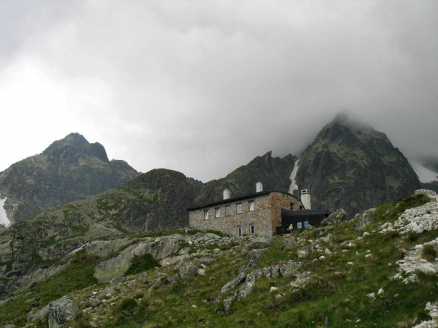 Teryho Chata (2010 m n.p.m.) #góry #tatry #schroniska