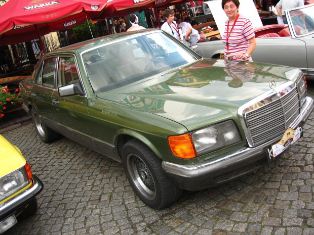 Zdjęcia ze Zjazdu Klasycznych i Zabytkowych Mercedesów - Leszno, 09.06.2007 #Mercedes #Benz #klasyk #samochód #auto #automobil #klub #rynek #Leszno