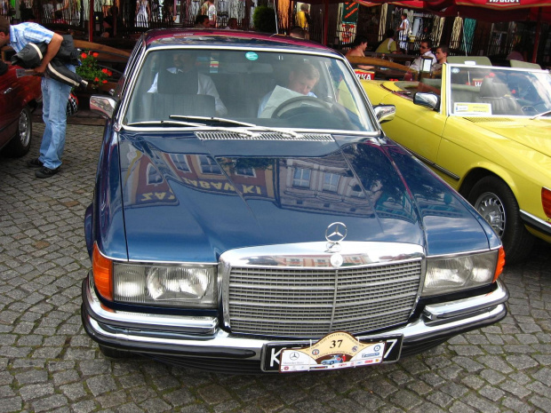 Zdjęcia ze Zjazdu Klasycznych i Zabytkowych Mercedesów - Leszno, 09.06.2007 #Mercedes #Benz #klasyk #samochód #auto #automobil #klub #rynek #Leszno