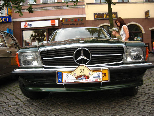 Zdjęcia ze Zjazdu Klasycznych i Zabytkowych Mercedesów - Leszno, 09.06.2007 #Mercedes #Benz #klasyk #samochód #auto #automobil #klub #rynek #Leszno