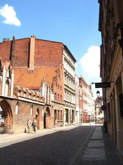 Ulica Panny Marii, po lewej kościół NMP #Toruń #UlicaPannyMarii