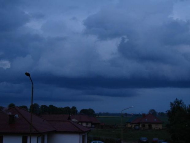 burza 08.05.07 #burza #chmury #niebo #ZjawiskaAtmosferyczne #natura