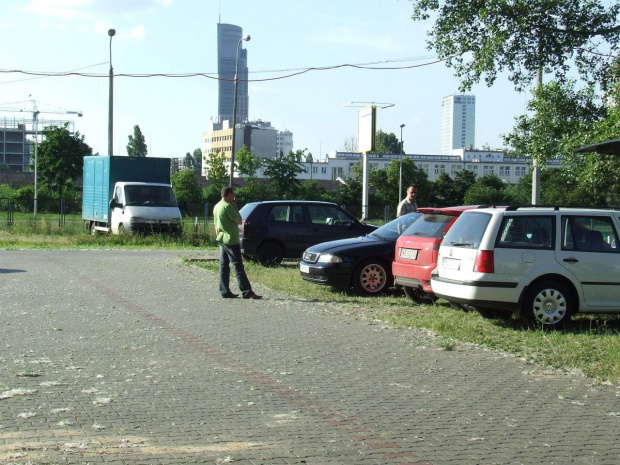 Na parkingu #Warszawa