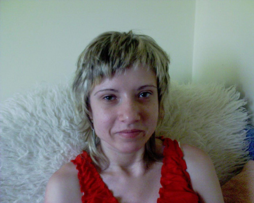 a to moja fotka z dnia dzisiejszego :) dopiero co od fryzjerki wróciłam :)