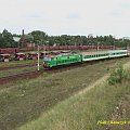 ET22-1053 z pociągiem sezonowycm 18505 Łódź Kaliska - Kołobrzeg opuszcza stację Piła Główna - 21.08.2007 #kolej #PKP