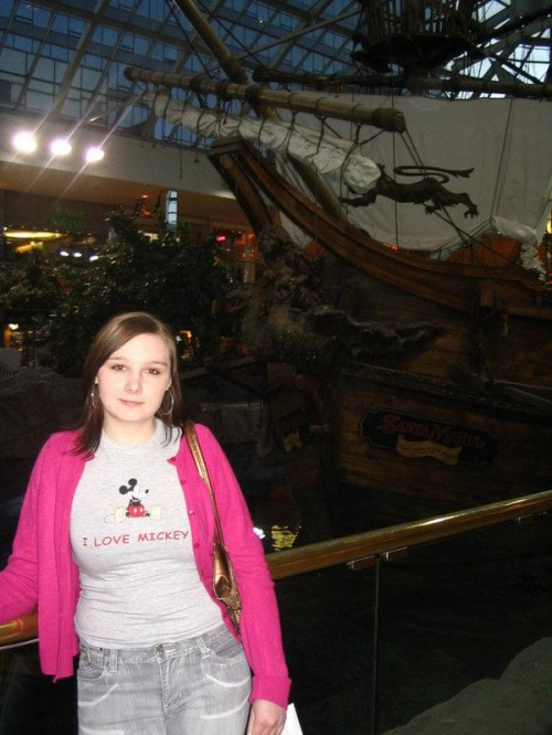 West Edmonton Mall, Luty 2007