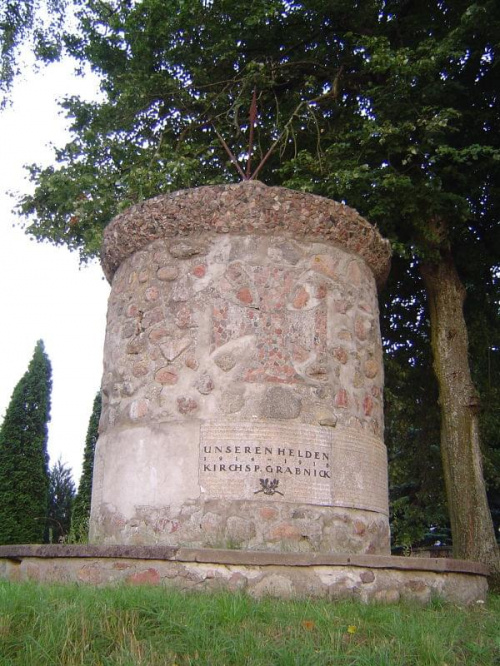 Obelisk - Grabnik