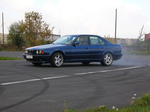 M5 e34