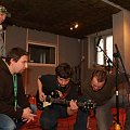 Studio Zgniatacz Dźwięków NIPU nagrywa demo. Najpierw trzeba brzmienie ustawić, a pokręteł nie brakuje. #nipu #matys #koncerty #blues #rock #kraków #muzyka #michał #gitara #bas #bebny #perkusja #KSW #vaciak #junior #leszek #adam