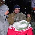 marek i Zbyszek w rozmowie z protestującymi