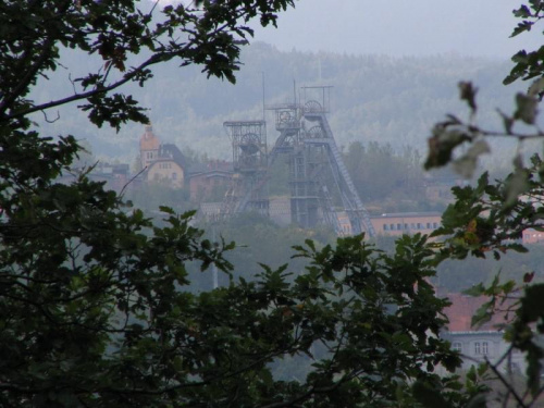 Słynny widok na Wałbrzyskie szyby kopalniane (niestety już niedziałające)