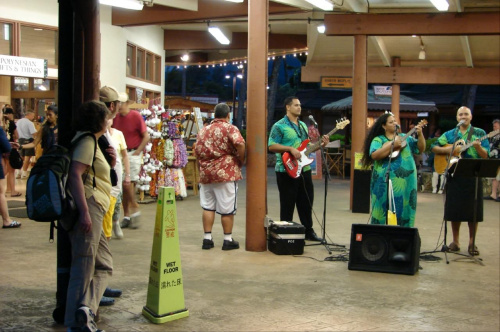 Centrum Kultury Polinezyjskiej #UliczneWystępy #Hawaje