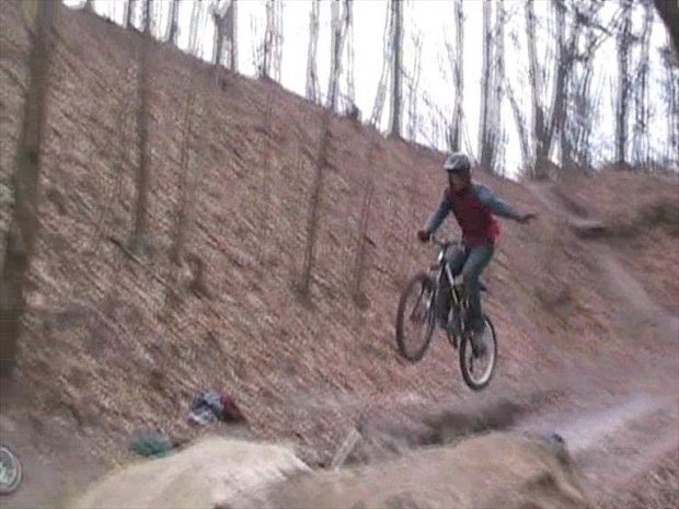 one hander do tyłu