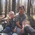 Zawsze z przekąską, jeszcze na penach (tu w lesie).