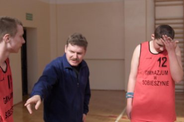 Rewanż czas zacząć-
13 marca 2007 w Zespole Szkół im. Kajetana hr. Kickiego w Sobieszynie odbyło się spotkanie rewanżowe drużyn męskiej i żeńskiej ULKS Brzozowiak z drużyną Gimnazjum w Sobieszynie. #Sobieszyn #Brzozowa #Koszykarze