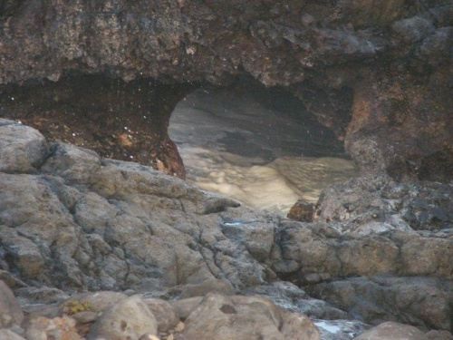 woda wykorzystuje kształt kamienia, #Hana #droga #Hawaje #Maui #wyspy #egzotyka