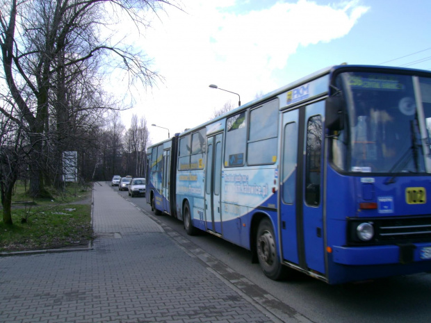 Ikarus należący do spółki KZK GOP jedzie na przystanek Katowice Ochojec Pętla #Ikarus #Katowice