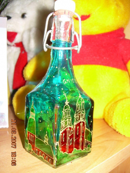butelka z katedrá w Gnieznie...