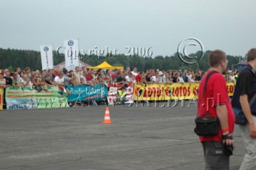 Zawody na 1/4 mili, które odbyły się 29.07.2006r w Pruszczu Gdańskim
www.ANWOMEDIA.pl