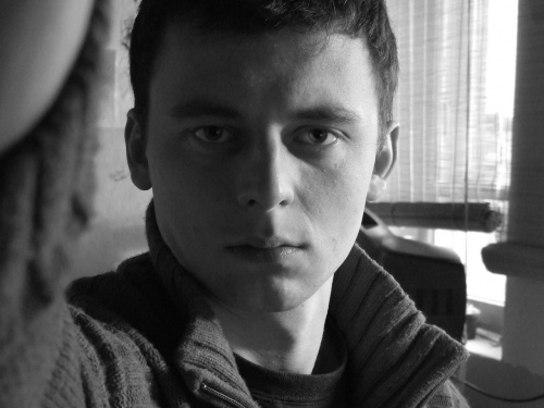 ja #trzyma #przypadek #marcin #autoportret #szare #włącza #MińskMazowiecki #mińsk #mina #dziwne #zaskoczenie #PoliczekI