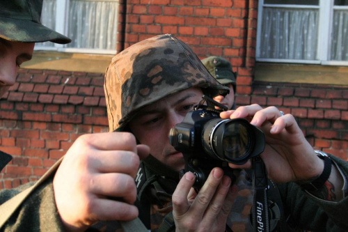 Trening dla Grup Rekonstrukcji Historycznych na poligonie w Toruniu z udziałem 82nd Airborne Division "PARAGLITE" w dniach 23-25 marca 2007 roku.