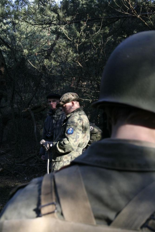 Trening dla Grup Rekonstrukcji Historycznych na poligonie w Toruniu z udziałem 82nd Airborne Division "PARAGLITE" w dniach 23-25 marca 2007 roku.