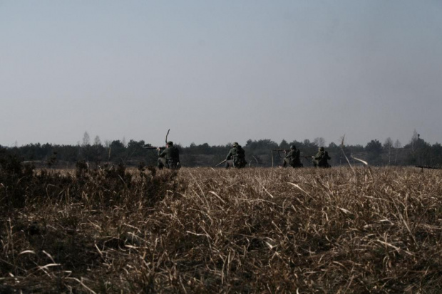 Trening dla Grup Rekonstrukcji Historycznych na poligonie w Toruniu z udziałem 82nd Airborne Division "PARAGLITE" w dniach 23-25 marca 2007 roku.