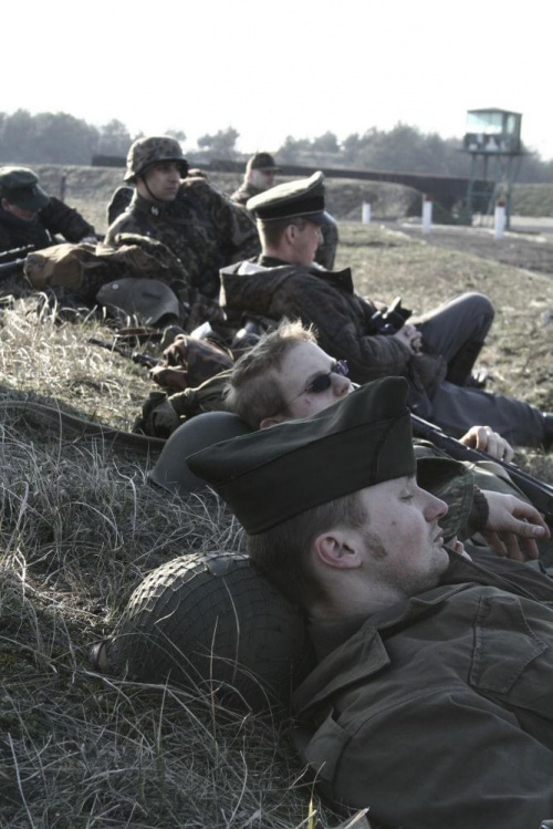 Trening dla Grup Rekonstrukcji Historycznych na poligonie w Toruniu z udziałem 82nd Airborne Division "PARAGLITE" w dniach 23-25 marca 2007 roku.