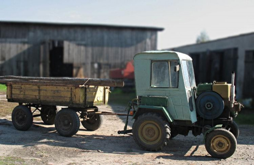 Traktor Ogórkiewicza z Popowa sam sobie zrobił taka złota rączka.