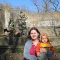 Weronika z mamą w warszawskim zoo.