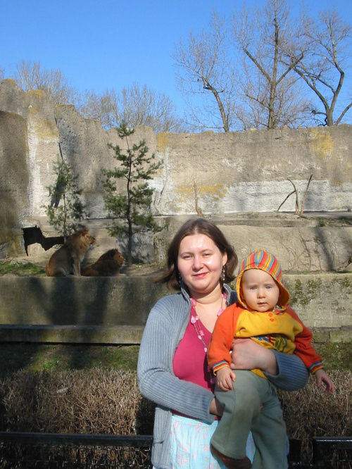 Weronika z mamą w warszawskim zoo.