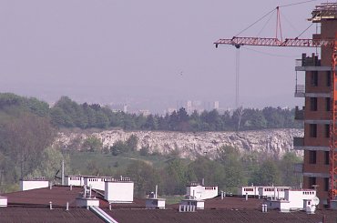 Widok z dachu przy ul. Raciborskiej. Kraków 2006 #dach #raciborska #kraków #widok #blok