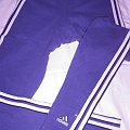 Fioletowe getry ADIDASA. Rozm oceniam na M stan. bdb (mało używane)
Wymiary bez rozciągania :
Szer. w pasie : 34 cm
szer. w udzie: 25 cm
całk. dł : 92 cm
dł od kroku w dół : 69 cm
