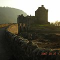 W drodze z Loch Ness na Skye Island Eilean Donan Castle