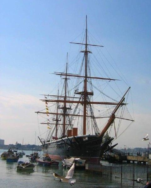 Portsmouth Wielka Brytania Okręty Marynarki Wojennej. Wieża widokowa Spinnaker Tower oraz Mzeum Morskie... polecam